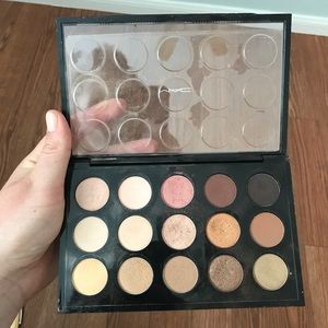 MAC palette
